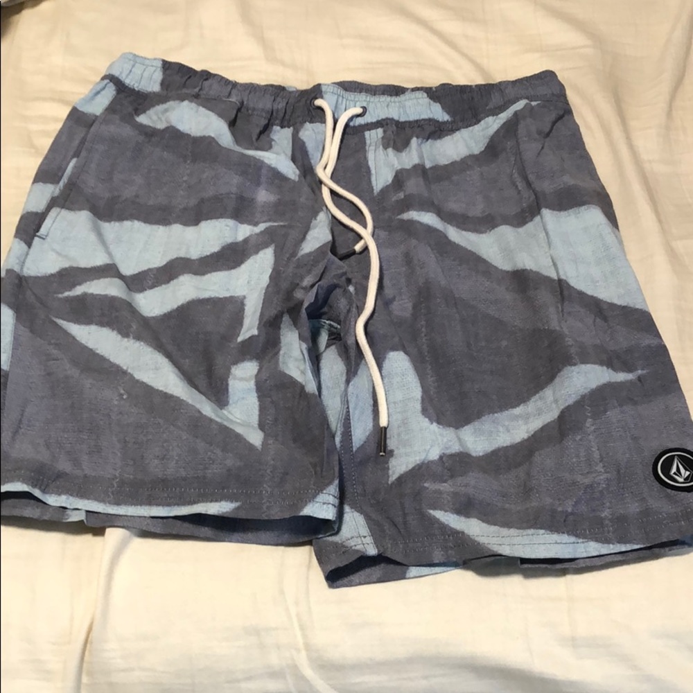 Volcom shorts